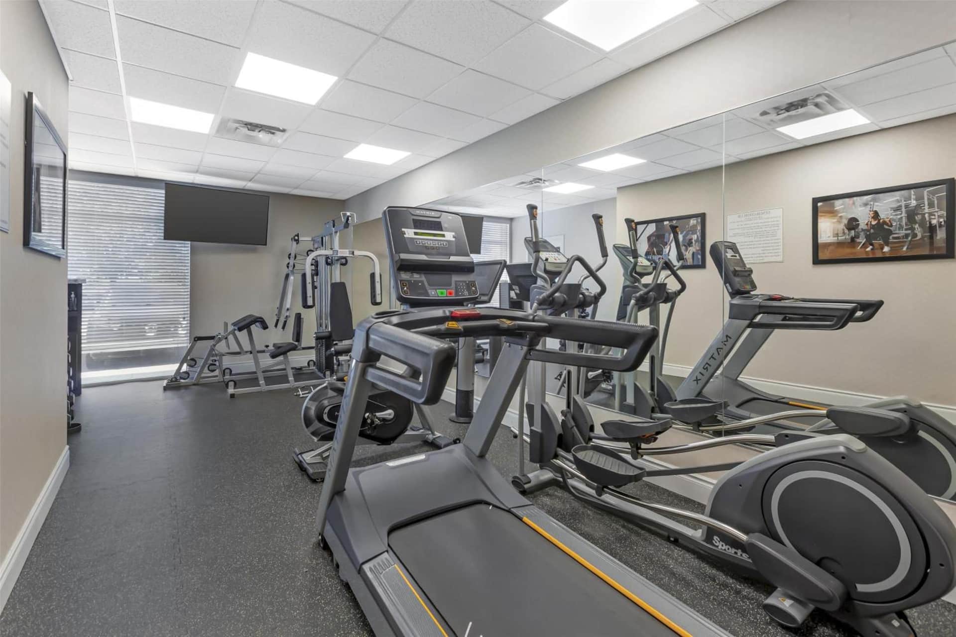 Best Western Plus Travel Hotel Toronto Airport