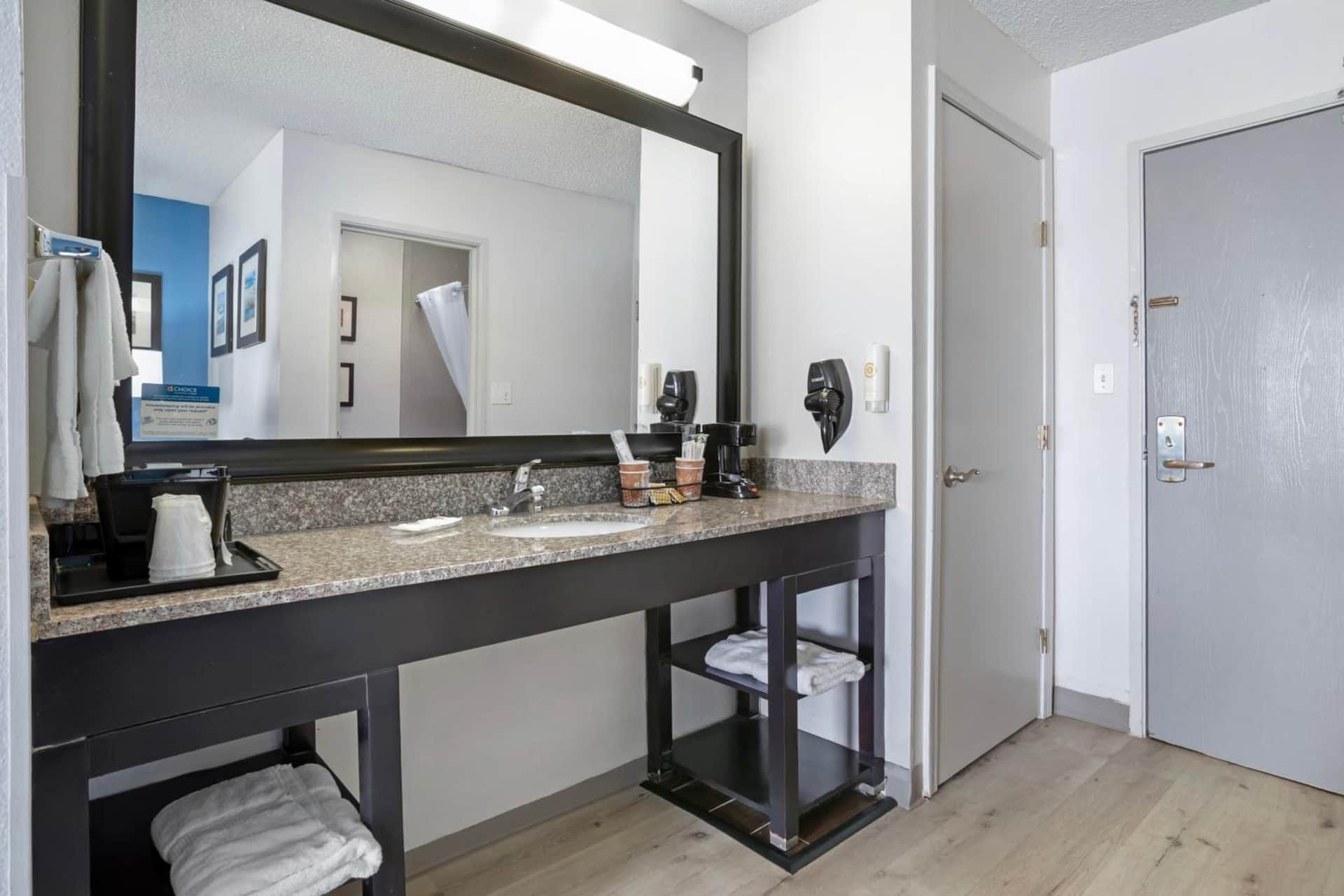 Comfort Inn & Suites Crystal Inn Sportsplex