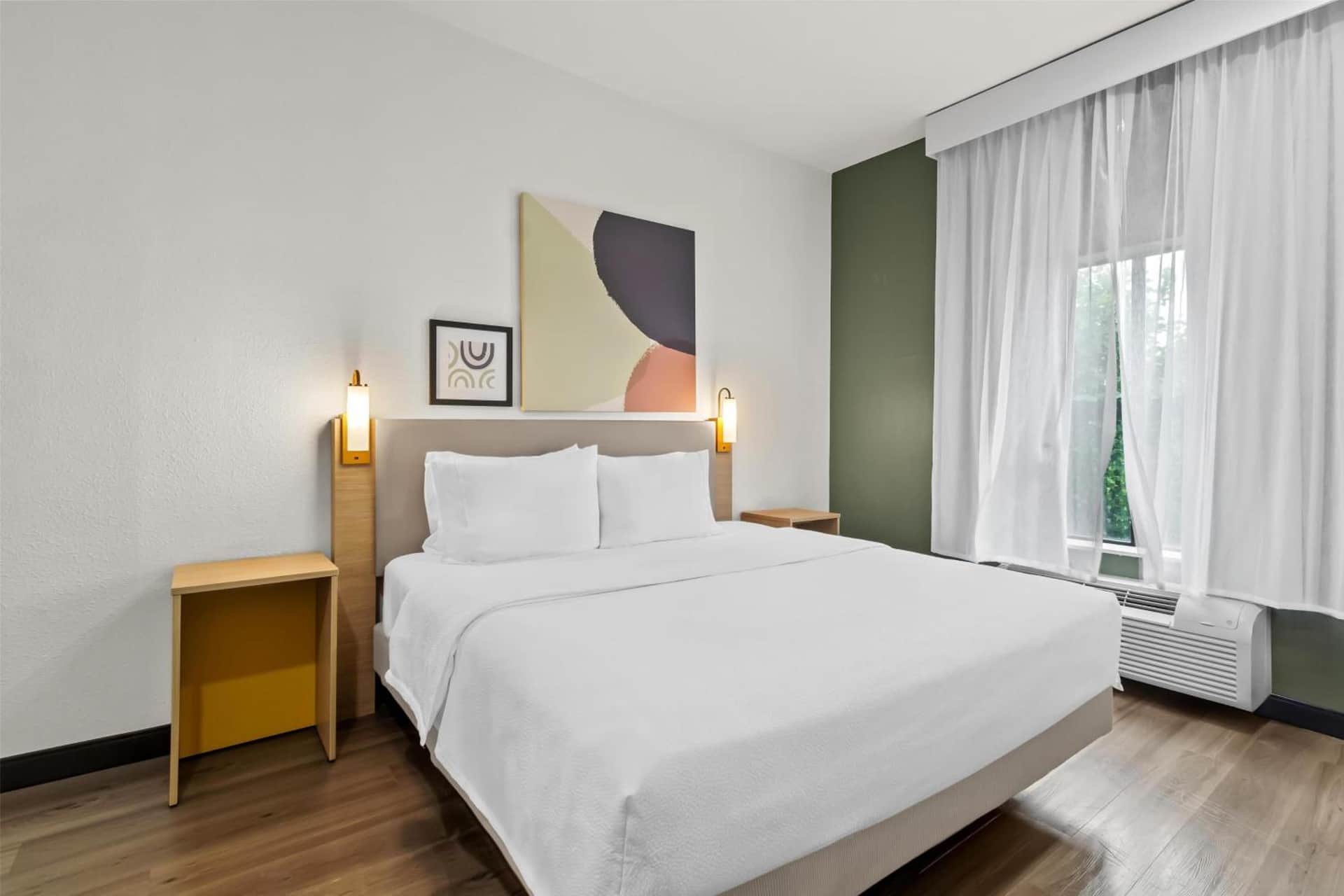Spark by Hilton Houston Hobby Airport
