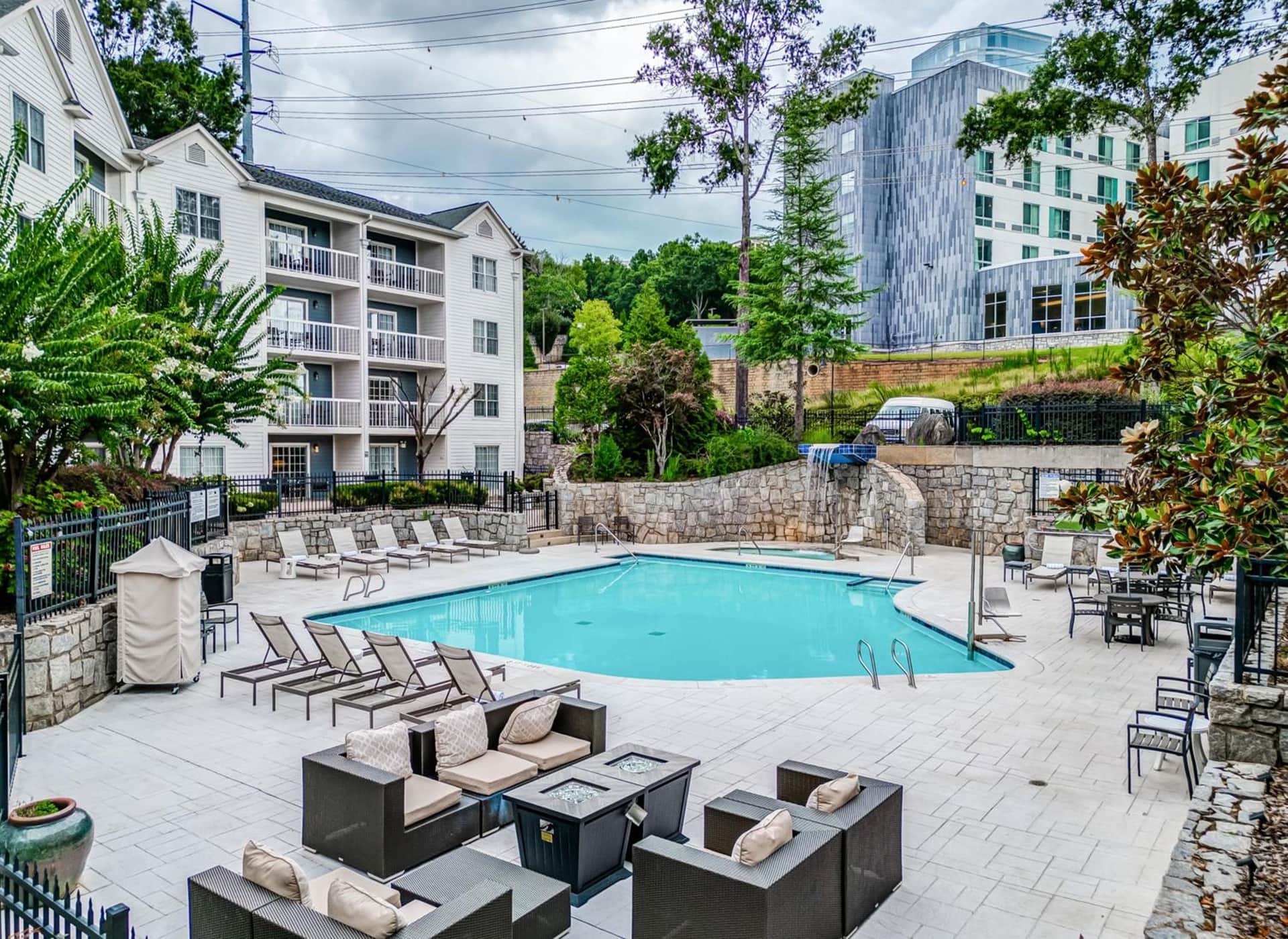 Hotel Indigo Atlanta-Vinings Ballpark Area by IHG