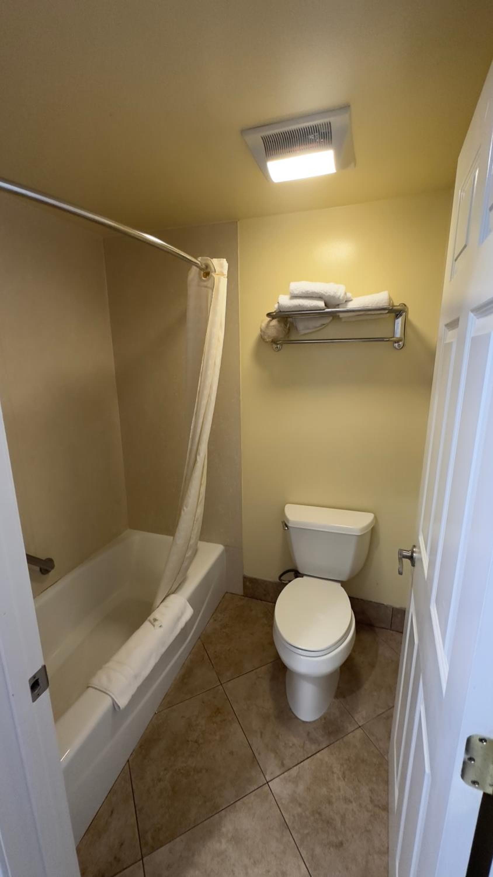 Garden Inn & Suites