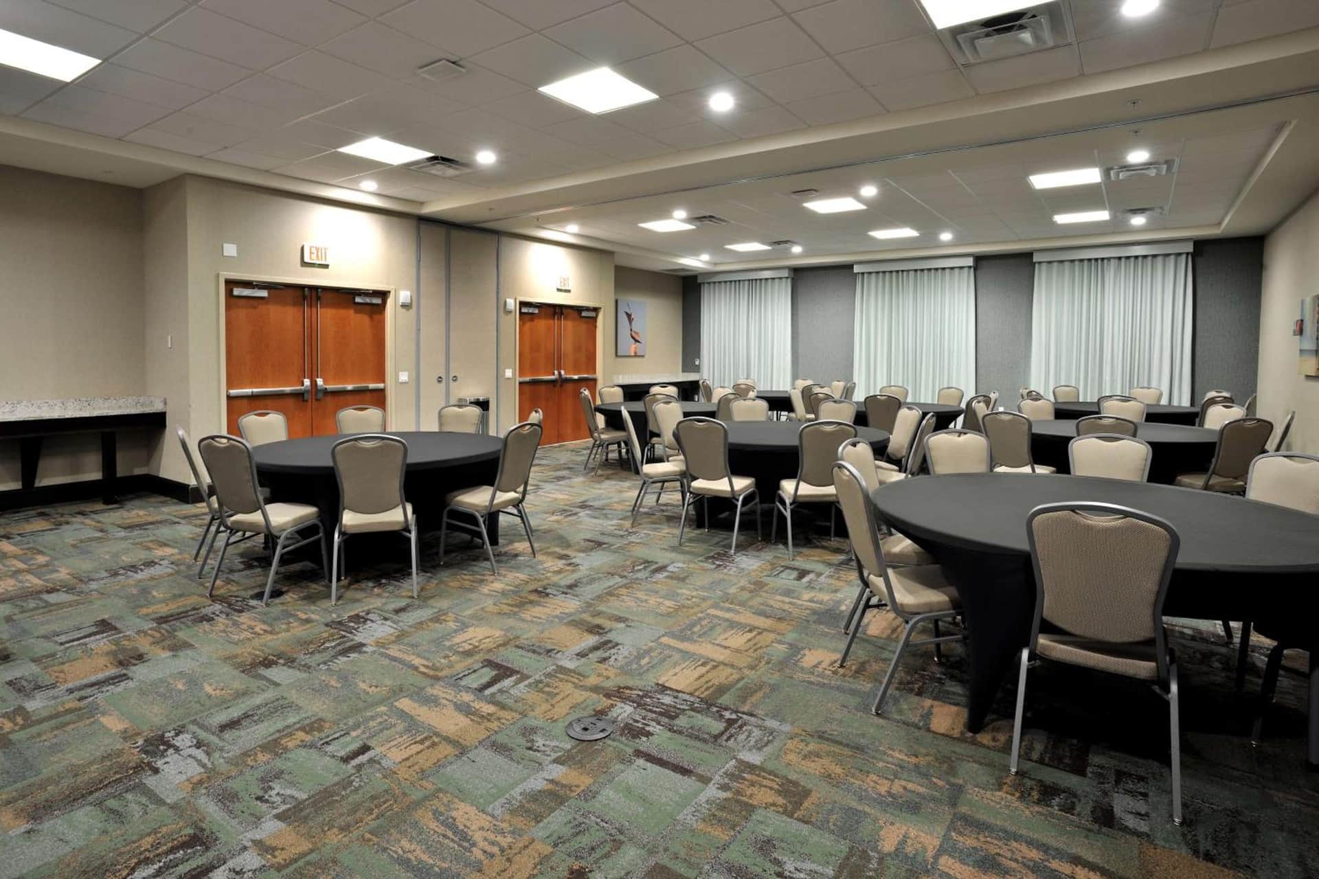 Hotel Dello Ft Lauderdale Airport, Tapestry Collection by Hilton