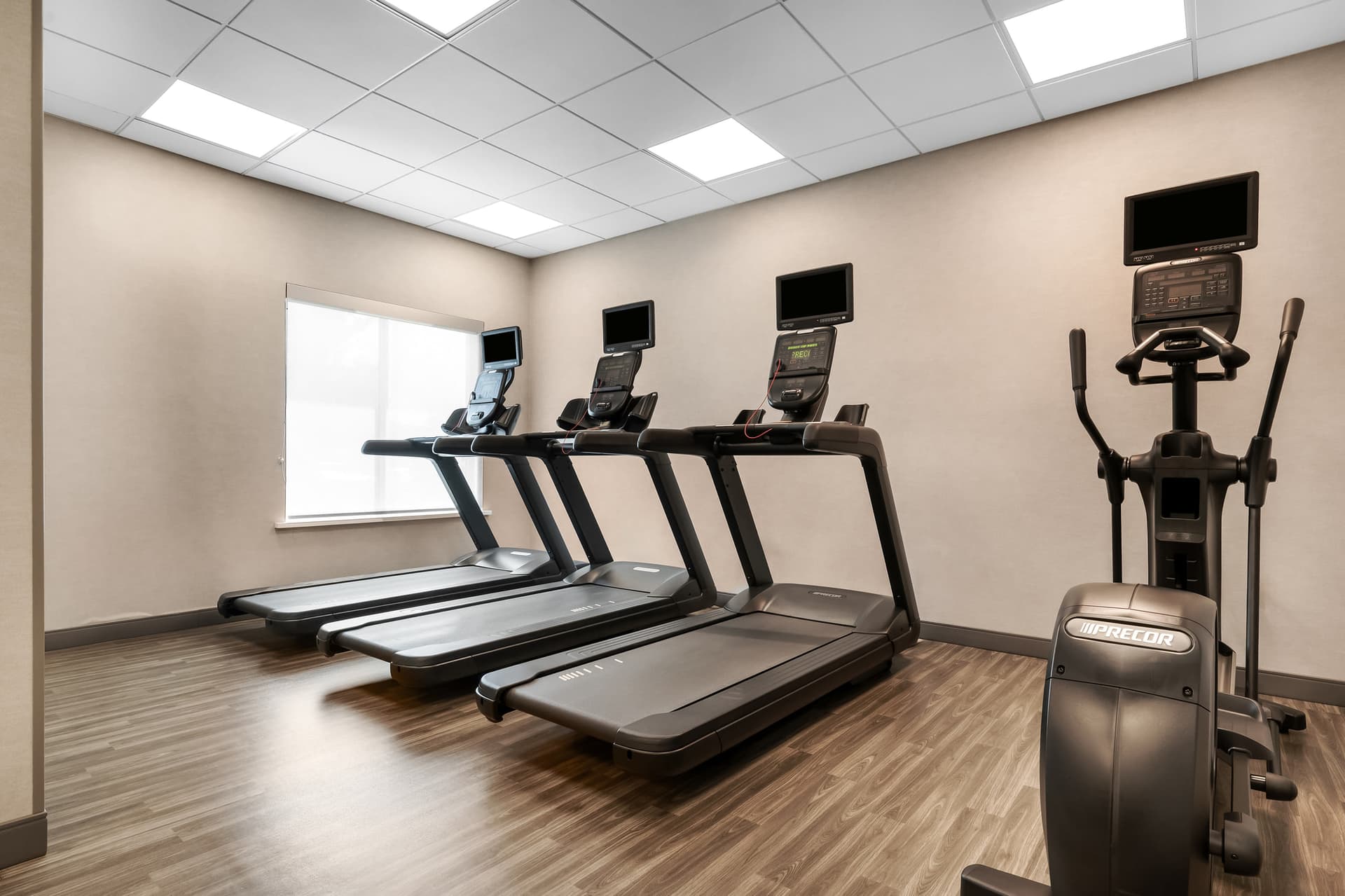 Hampton Inn by Hilton Nashville Airport Century Place