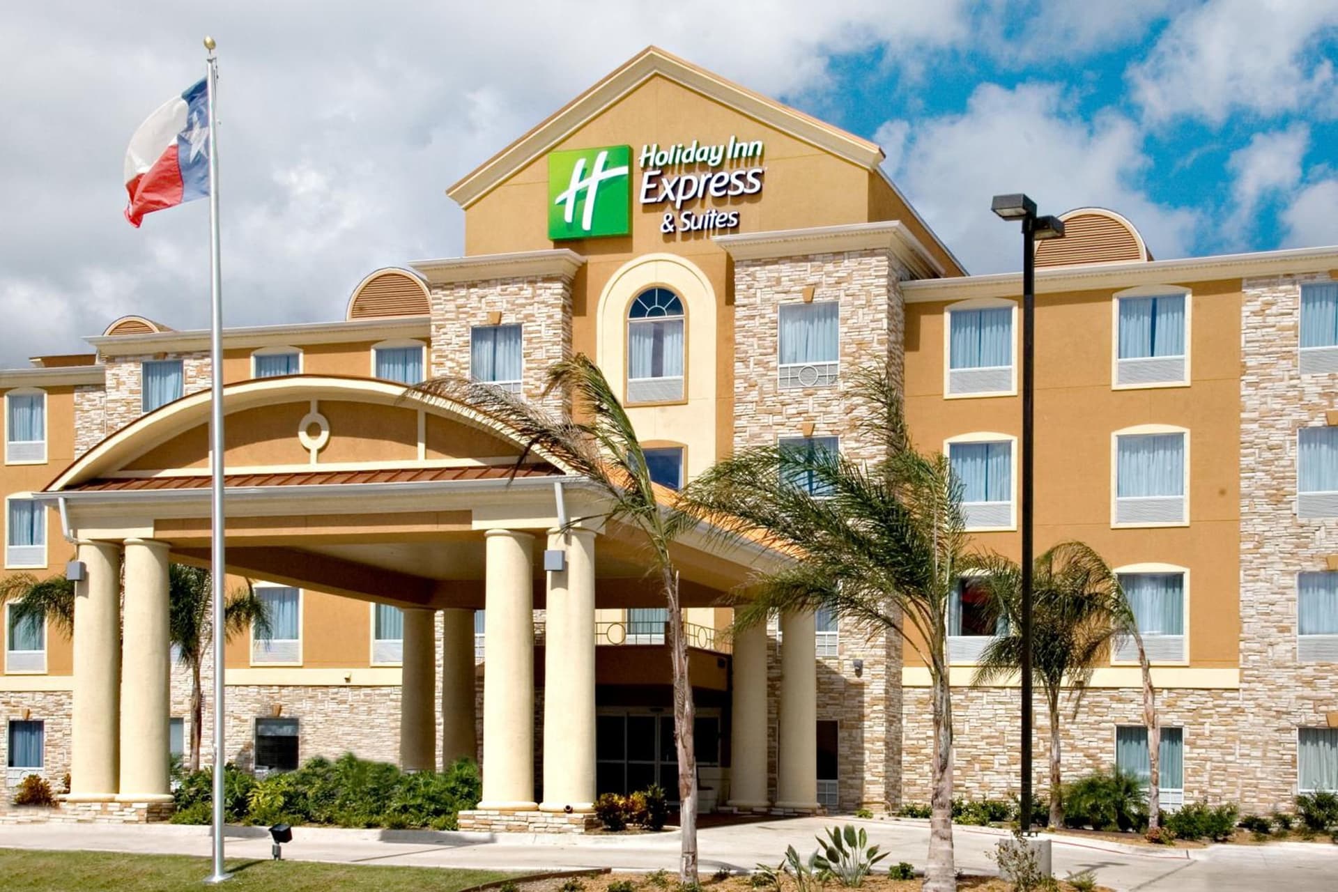 Holiday Inn Express & Suites Corpus Christi by IHG