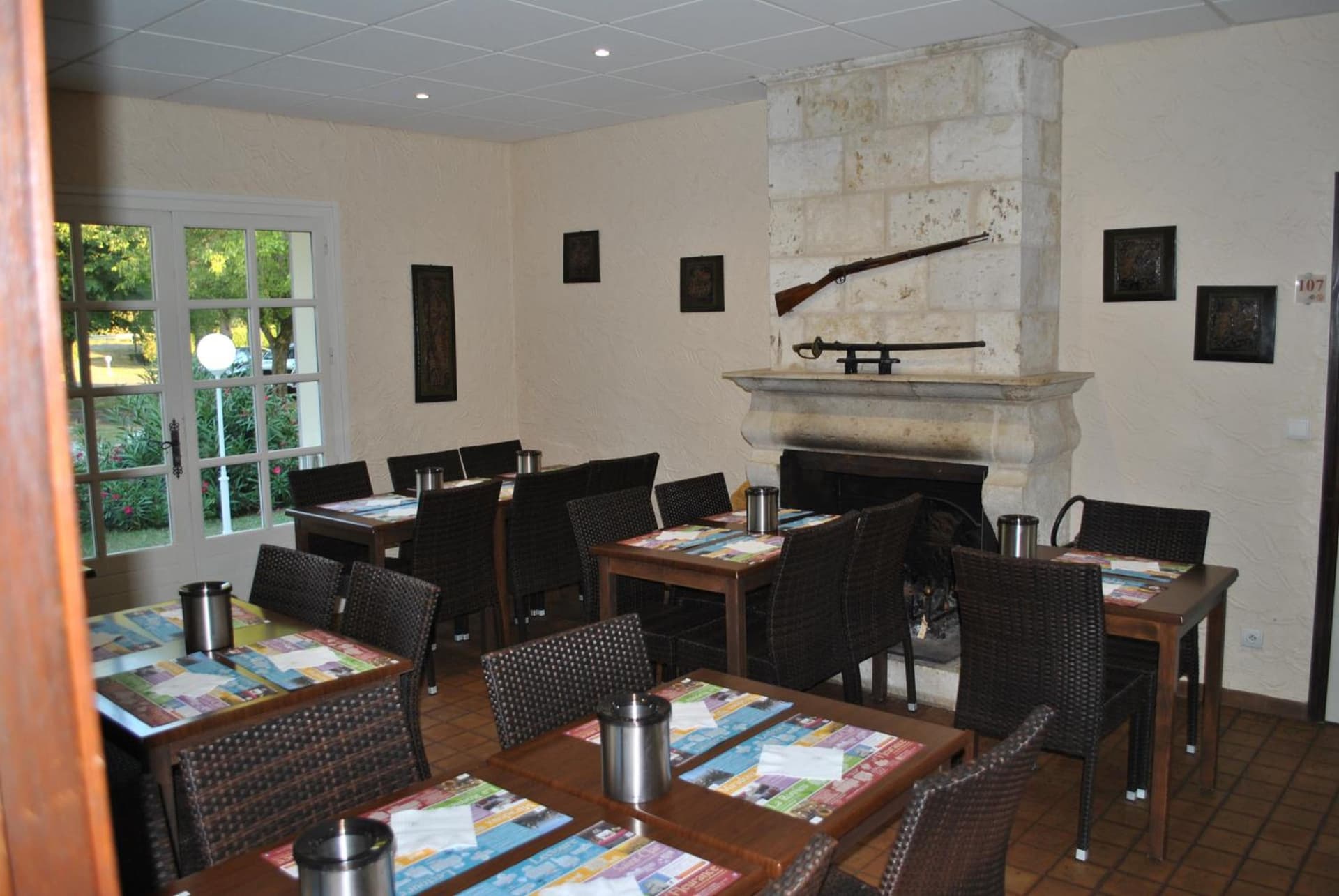 Logis Hôtel & Restaurant Le Fleurance