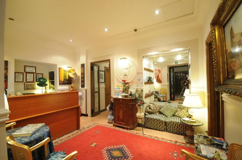 Hotel Sweet Home