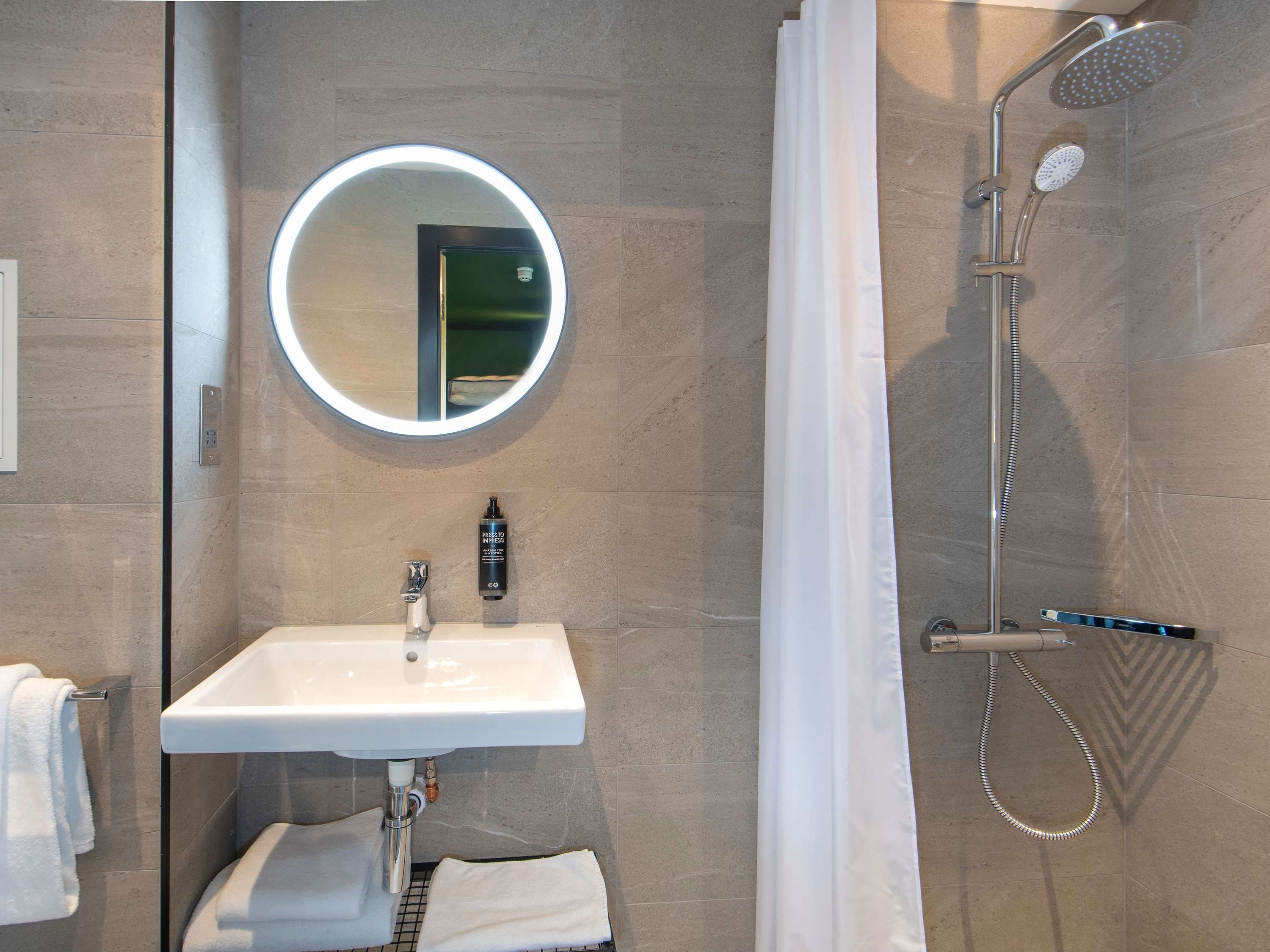 ibis Styles London Gatwick Airport