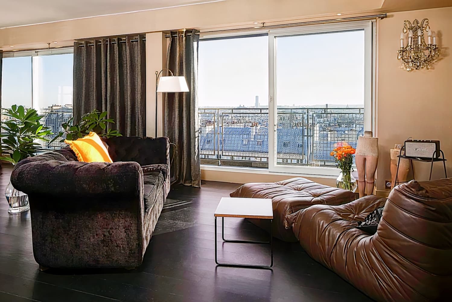 Notre dupleix sous les toits de Paris - Hôtel Le Chat Noir