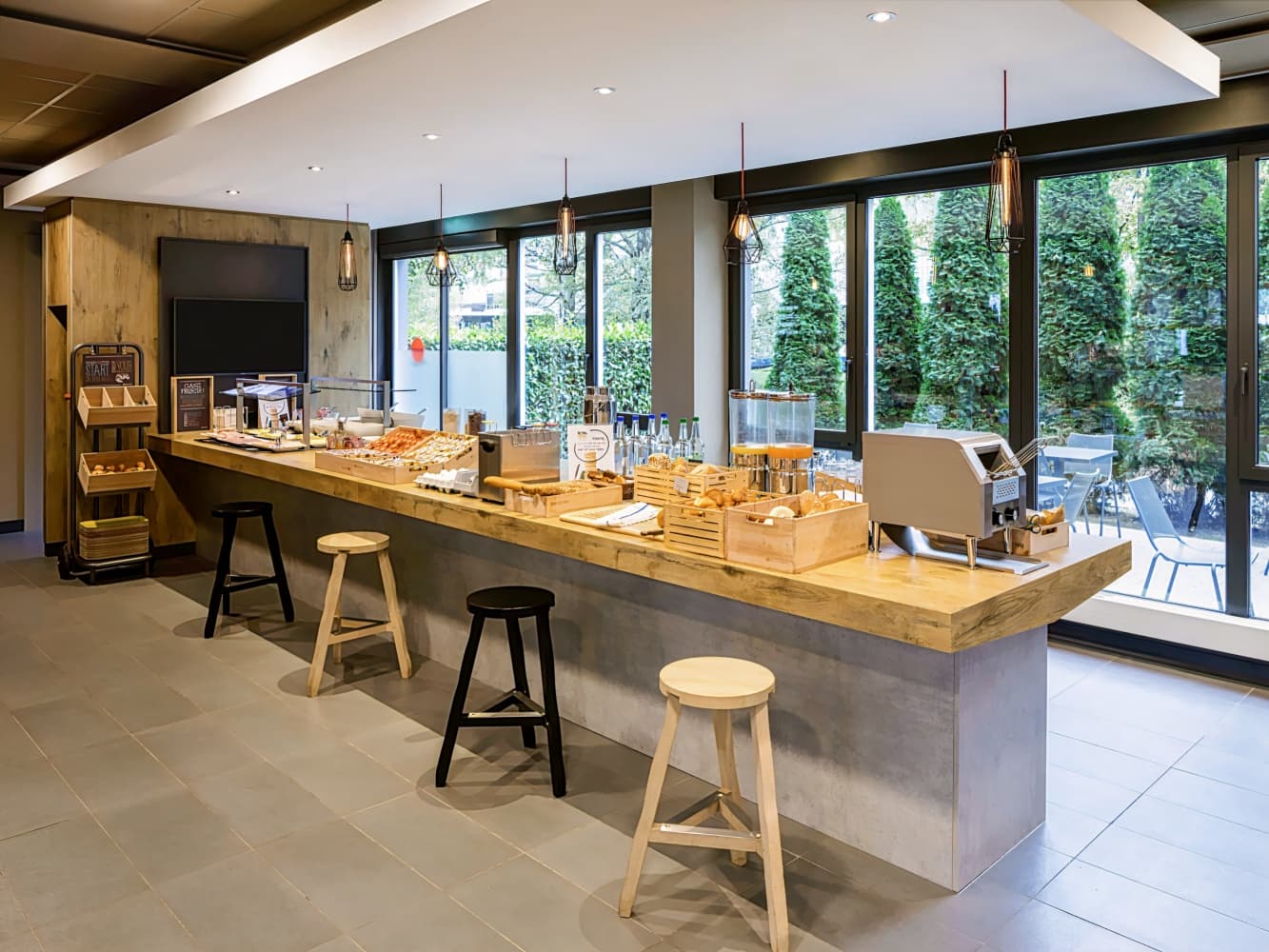 ibis Zurich Messe Airport