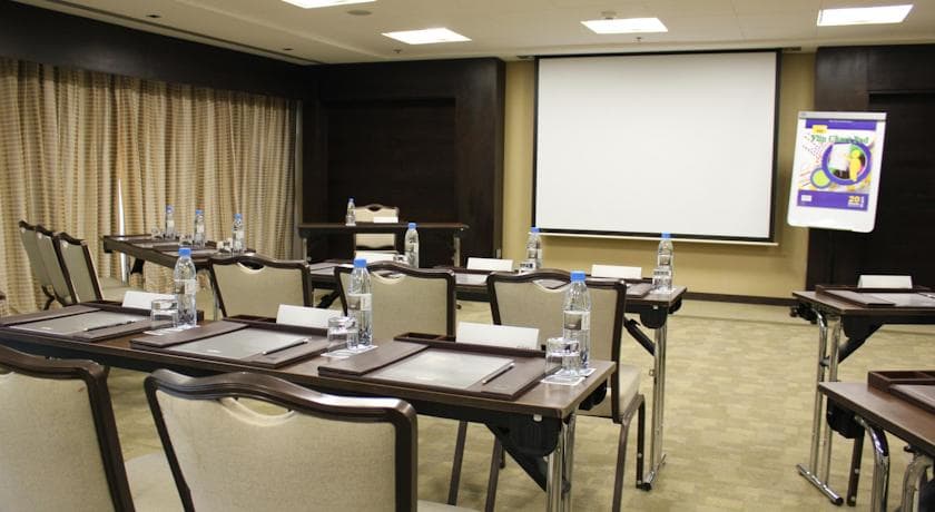 TIME Oak Hotel & Suites