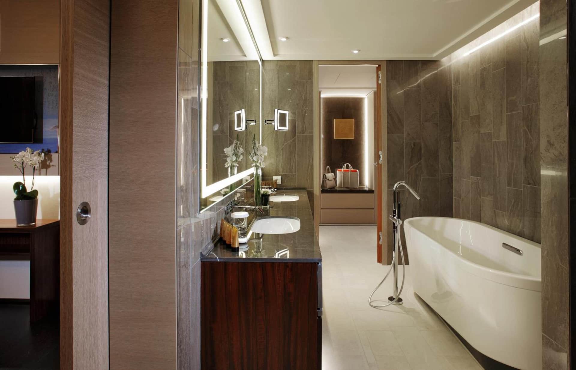 Tangla Hotel Brussels
