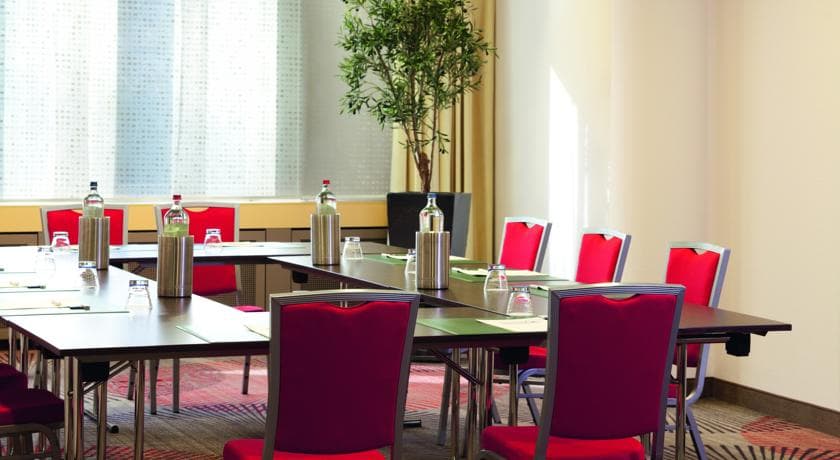 Mövenpick Hotel Den Haag - Voorburg