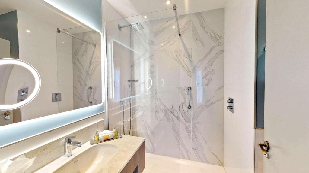 Doubletree by Hilton London Angel Kings Cross