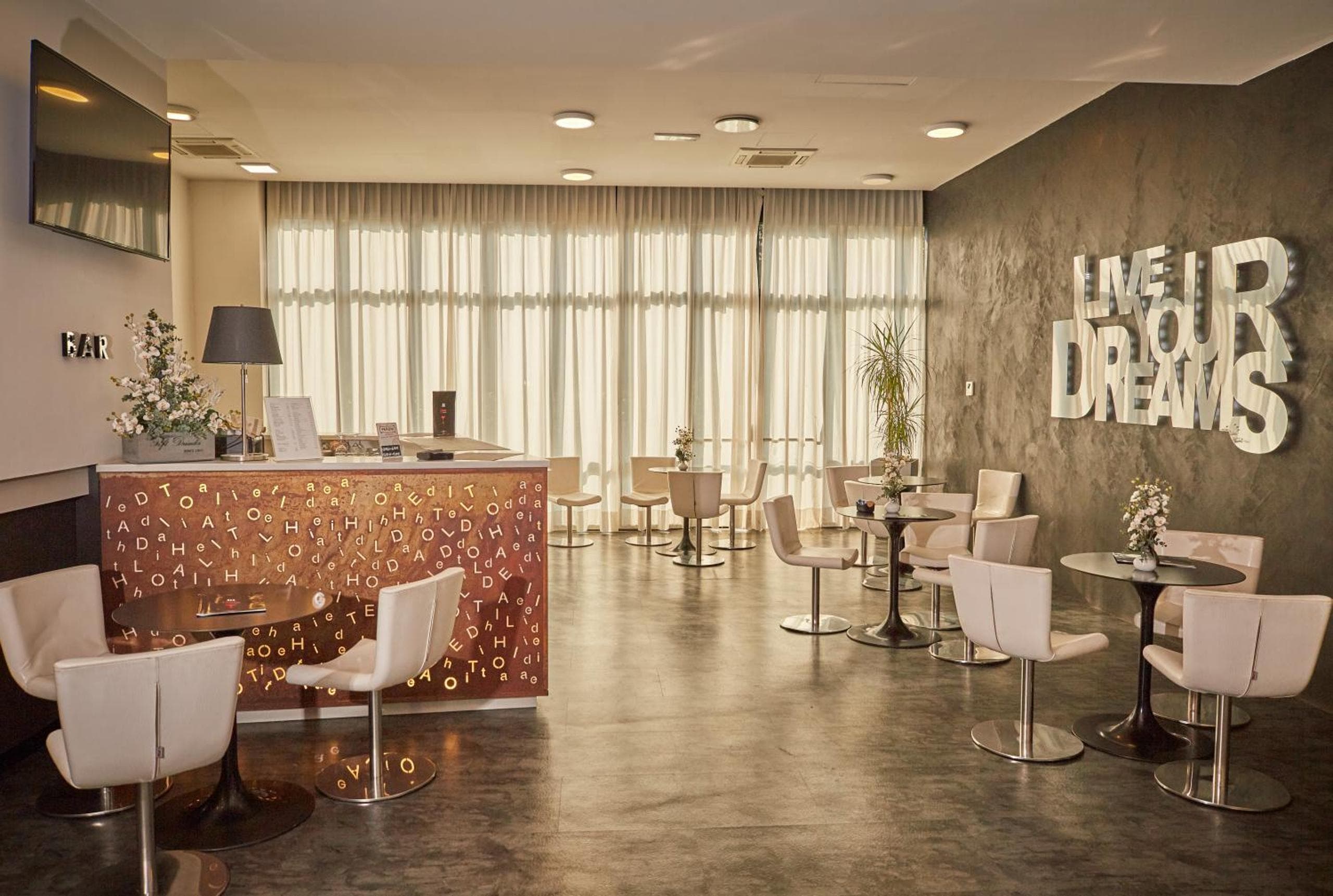 IH Hotels Milano Lorenteggio